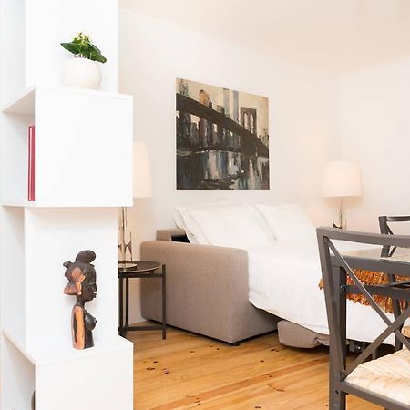 Beautiful Studio In Historic Alfama Лісабон Номер фото