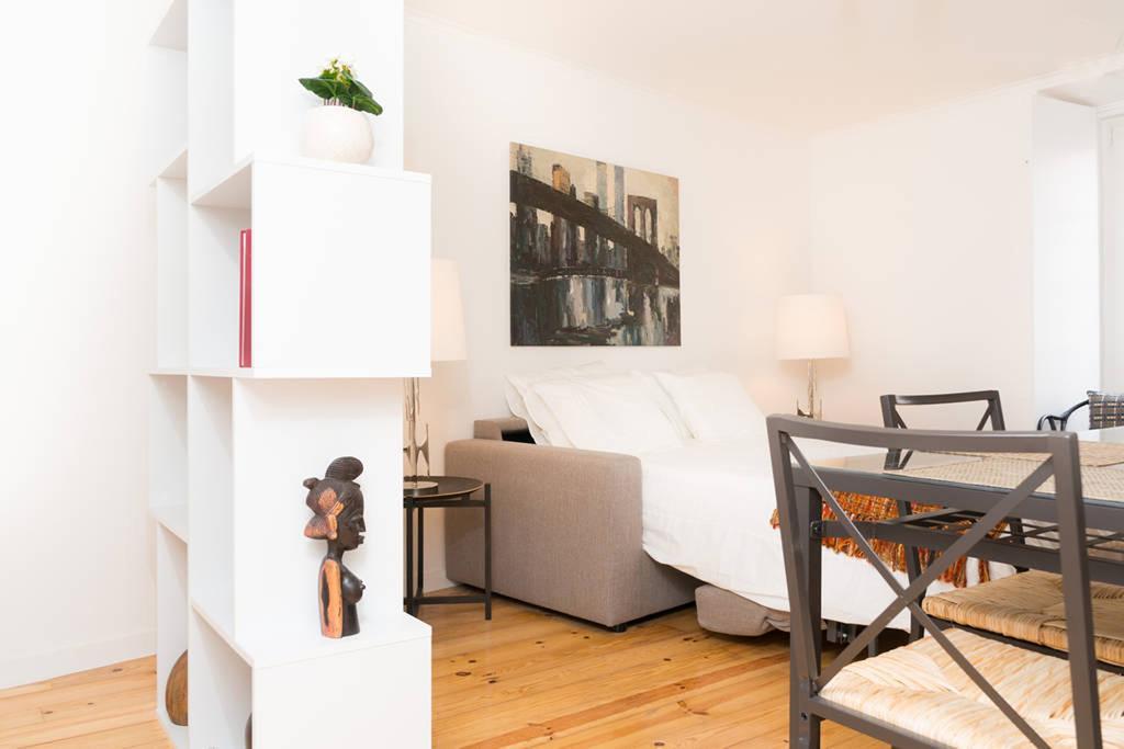 Beautiful Studio In Historic Alfama Лісабон Номер фото
